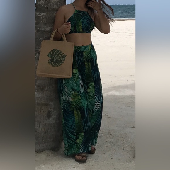 Tropical 2 piece pant set - Picture 2 of 10